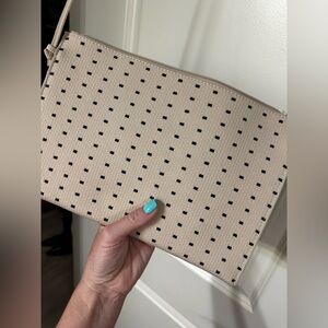 Elegant Beige Crossbody Envelope Clutch
